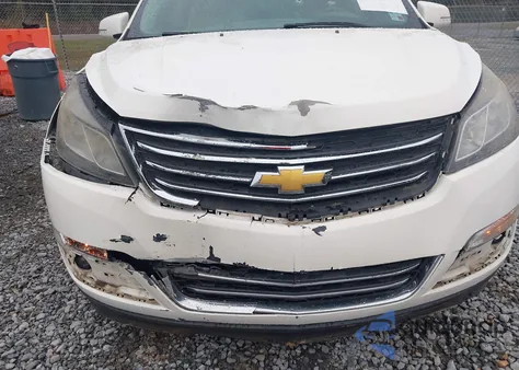 2015 Chevrolet Traverse Ltz z USA, uszkodzony, nr VIN 1GNKRJKD1FJ105385